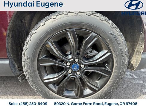 Used 2019 Ford Edge Titanium w/ Equipment Group 301A AWD/4WD image 9