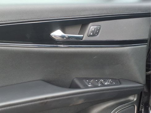 Used 2022 Lincoln Nautilus Reserve image 9