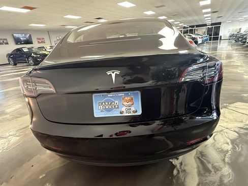 Used 2018 Tesla Model 3 Long Range image 4