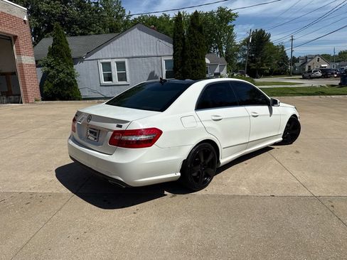 Used 2011 Mercedes-Benz E 350 4MATIC Sedan image 6