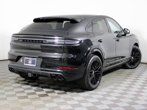 New 2026 Porsche Cayenne Coupe image 7