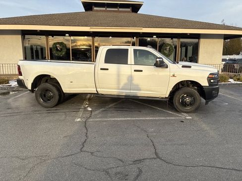New 2026 RAM 3500 Tradesman image 12
