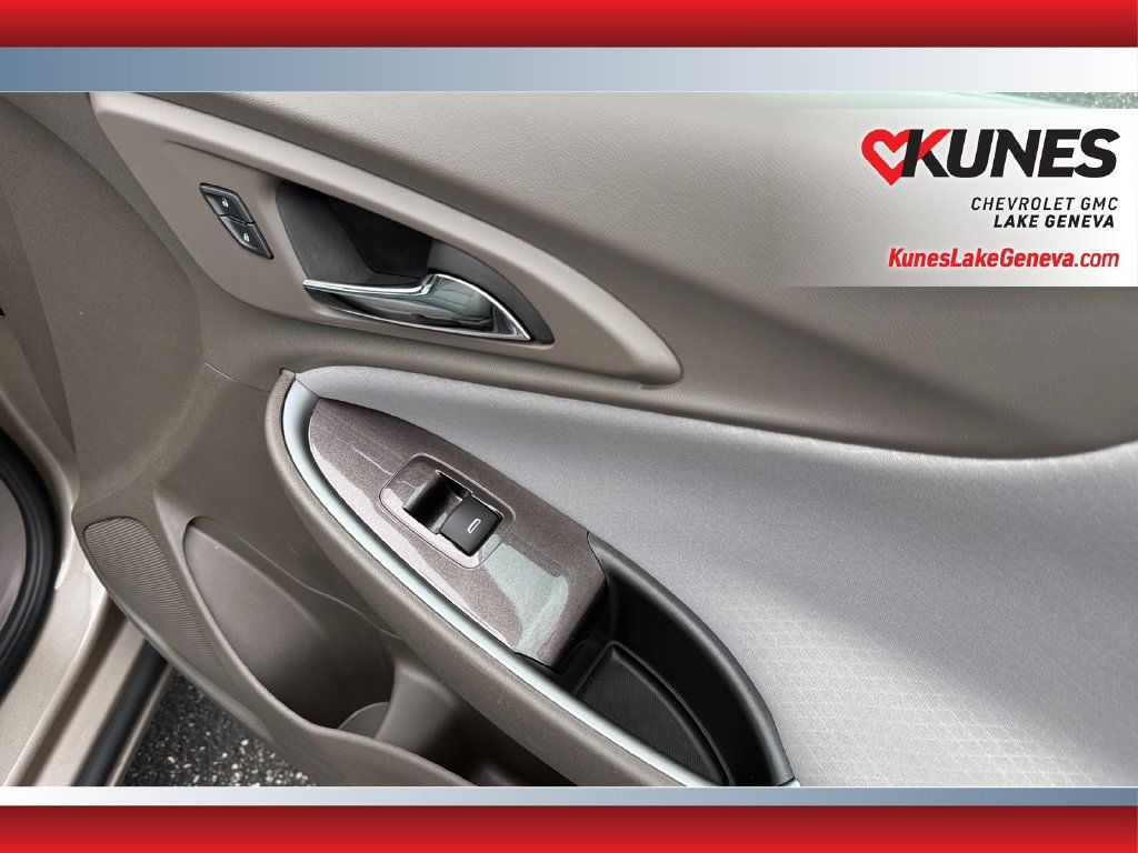 Used 2025 Chevrolet Malibu LT FWD image 38
