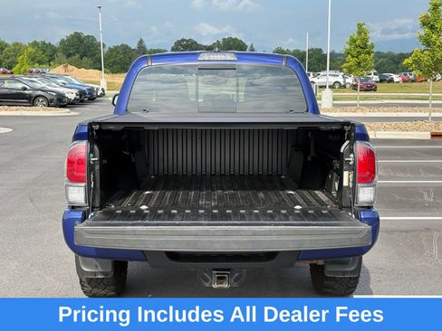 Used 2022 Toyota Tacoma TRD Sport w/ Technology Package AWD/4WD image 9