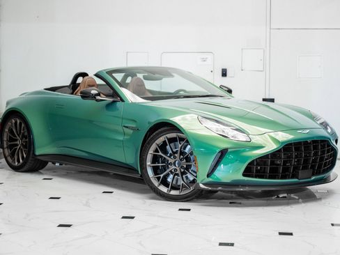 New 2026 Aston Martin V8 Vantage Roadster image 40