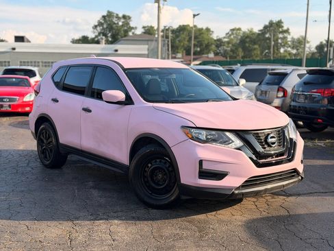 Used 2017 Nissan Rogue S FWD image 3