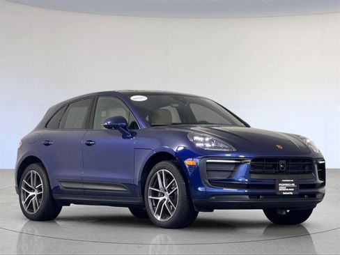 Used 2025 Porsche Macan image 10