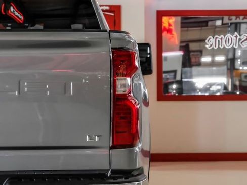 Used 2024 Chevrolet Silverado 2500 LT AWD/4WD image 53