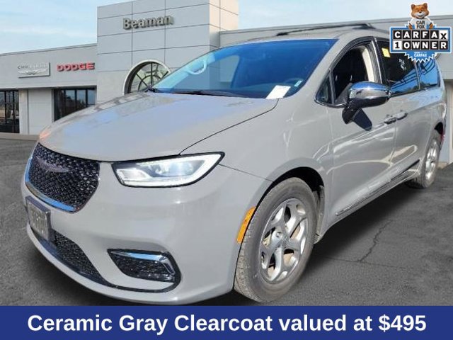 Used 2023 Chrysler Pacifica Limited FWD image 1
