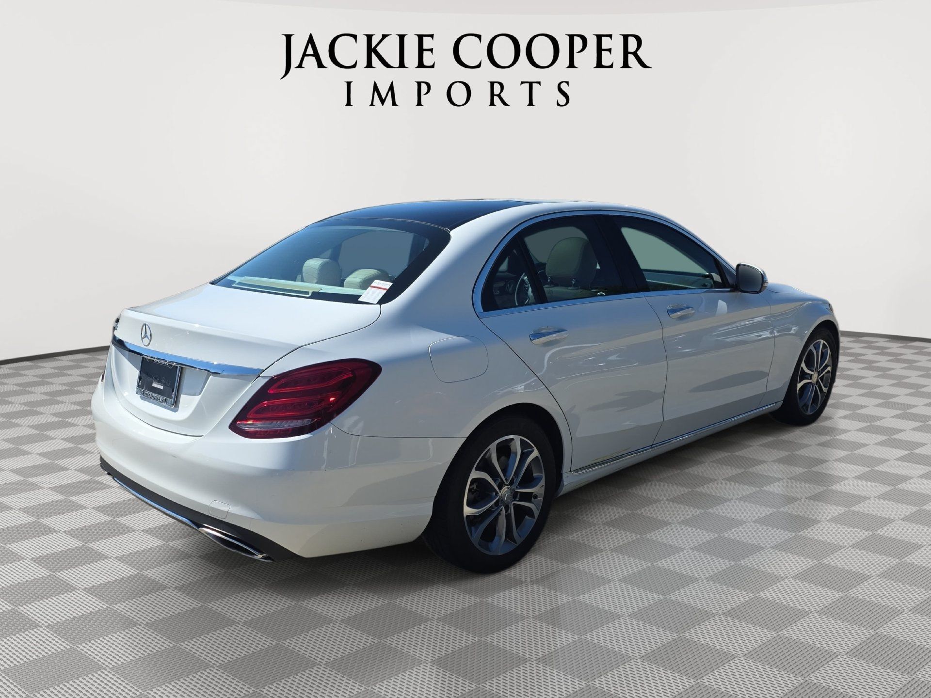 Used 2015 Mercedes-Benz C 300 Sedan image 5