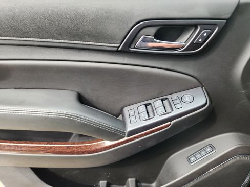 Used 2018 GMC Yukon XL SLT w/ Premium Edition image 25