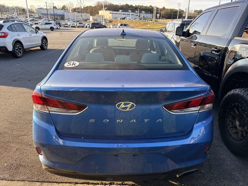 Used 2018 Hyundai Sonata SEL w/ Winter Weather Package image 9