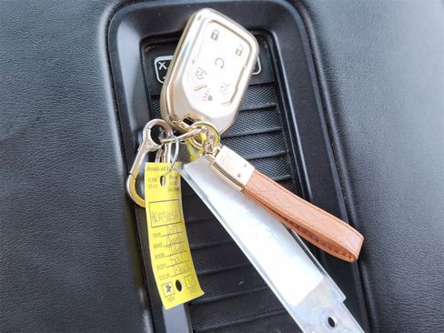 Used 2017 Chevrolet Tahoe LT w/ Texas Edition Package image 33