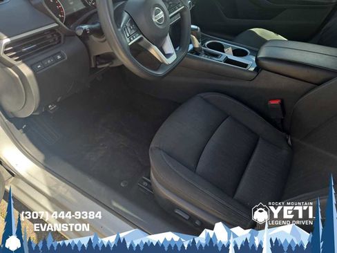 Used 2021 Nissan Altima 2.5 SV FWD image 16