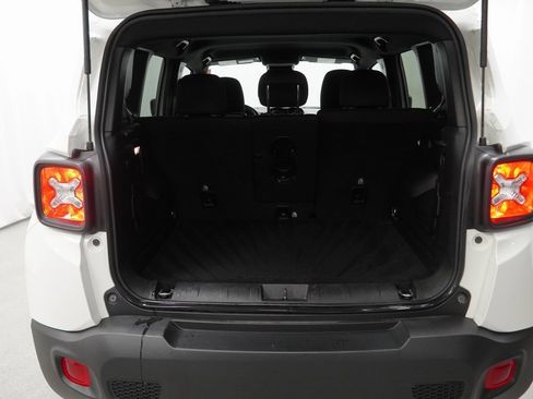 Used 2022 Jeep Renegade Altitude w/ Convenience Group image 40