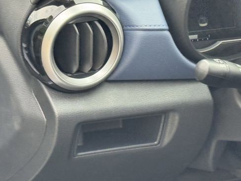 New 2025 Nissan Versa SV w/ Trunk Package image 25