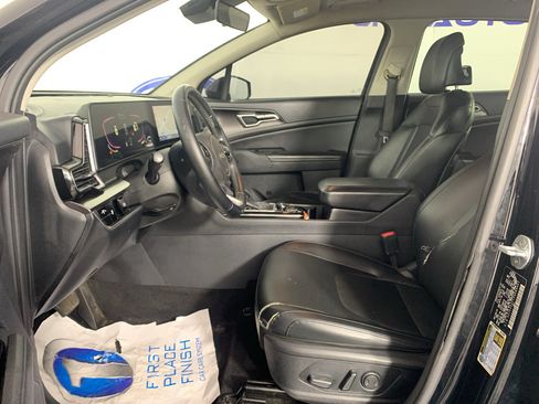 Used 2023 Kia Sportage EX FWD image 15