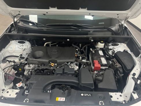 Used 2024 Toyota RAV4 XLE FWD image 24