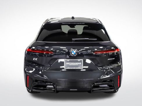 Used 2026 BMW iX xDrive45 w/ M Sport Package AWD/4WD image 4