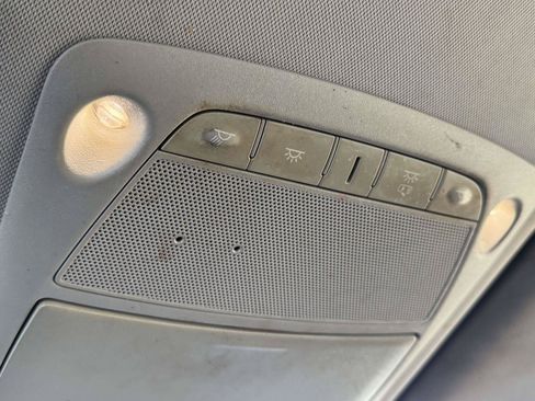 Used 2020 Nissan Rogue S FWD image 27