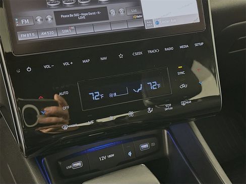 Used 2022 Hyundai Santa Cruz Limited w/ Winter Package image 21