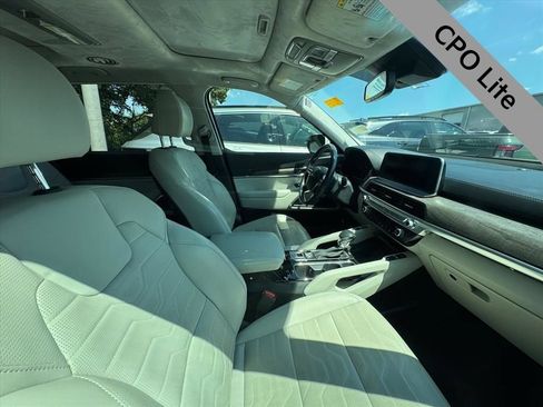 Used 2022 Kia Telluride SX w/ SX Prestige Package AWD/4WD image 3