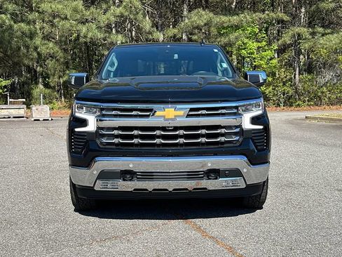 Used 2025 Chevrolet Silverado 1500 LTZ w/ LTZ Premium Package AWD/4WD image 2