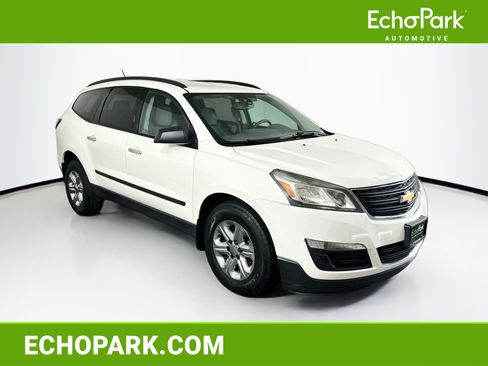 Used 2014 Chevrolet Traverse LS FWD image 1