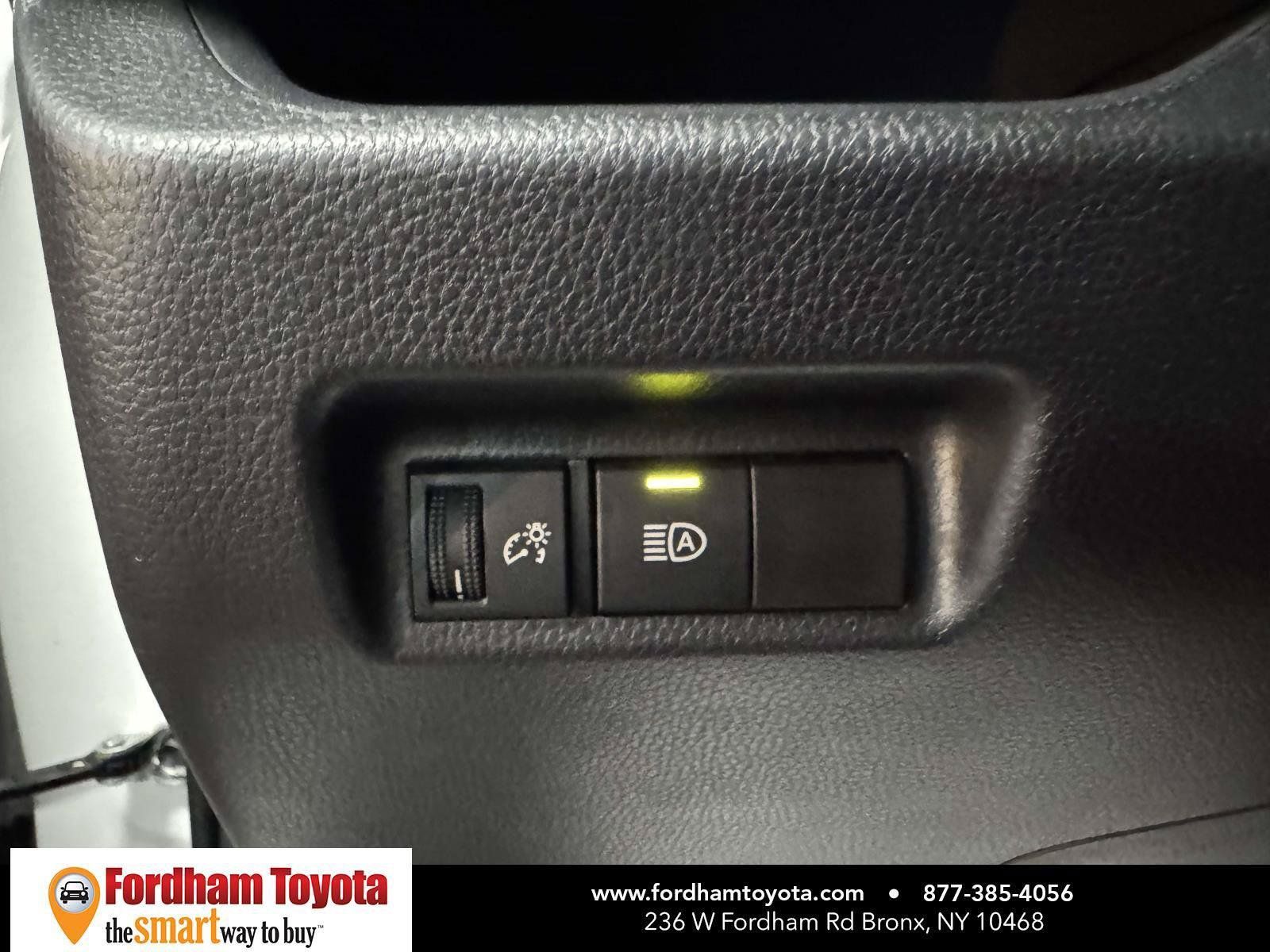 Certified 2025 Toyota RAV4 LE AWD/4WD image 18