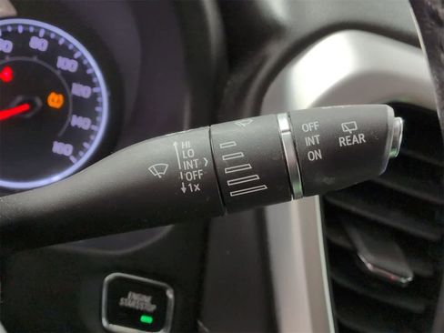 Used 2019 GMC Acadia SLT image 26