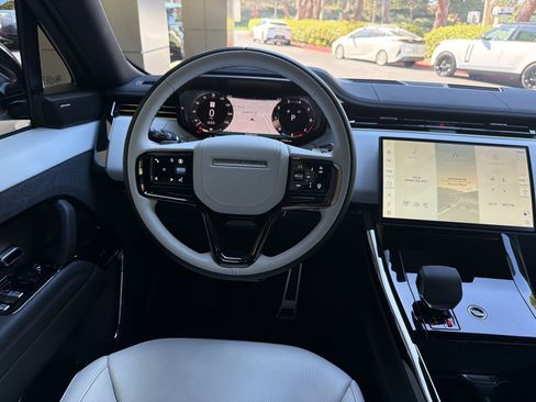 Used 2024 Land Rover Range Rover Sport Dynamic SE AWD/4WD image 29