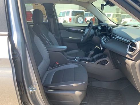 Used 2026 Chevrolet TrailBlazer LT w/ Driver Confidence Package image 15