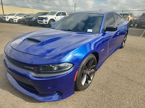 Used 2022 Dodge Charger R/T w/ Plus Group RWD image 3