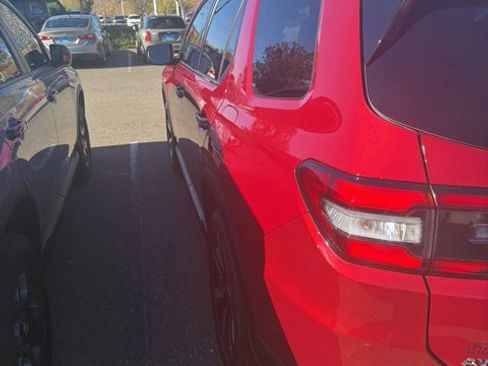 New 2025 Honda Pilot Touring image 7