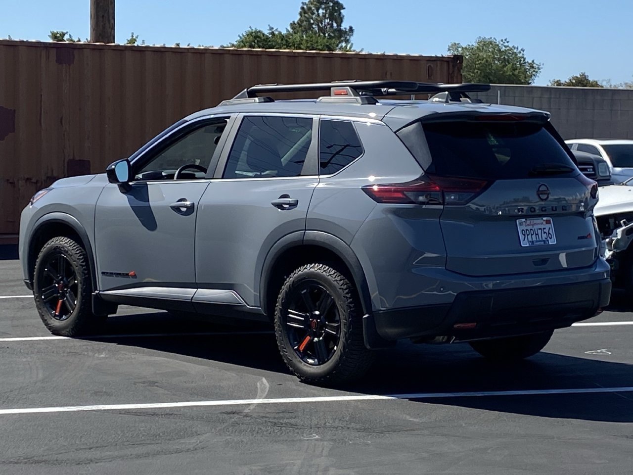 Certified 2025 Nissan Rogue SV AWD/4WD image 3