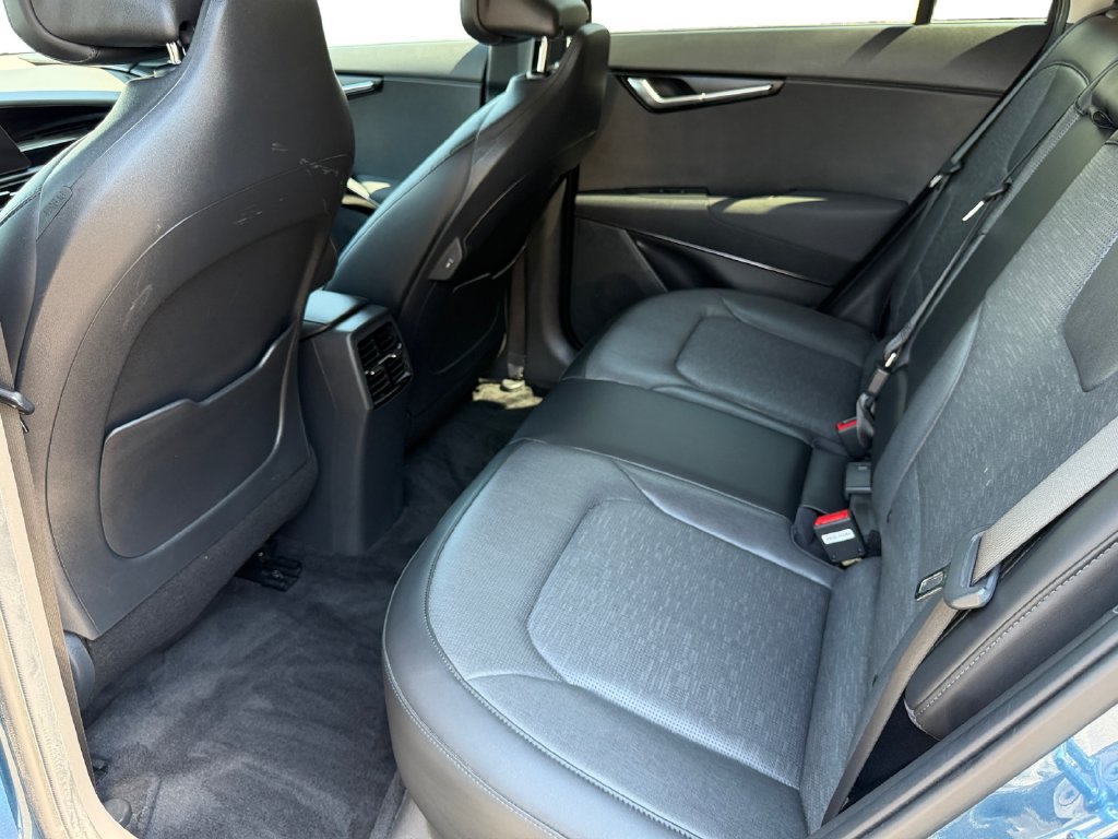 Certified 2023 Kia Niro Wave w/ Wave Preserve Package FWD image 12