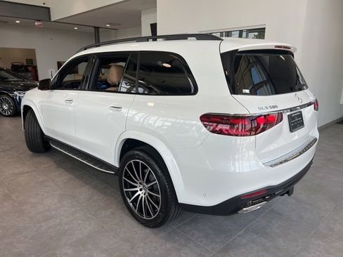 New 2026 Mercedes-Benz GLS 580 4MATIC image 4