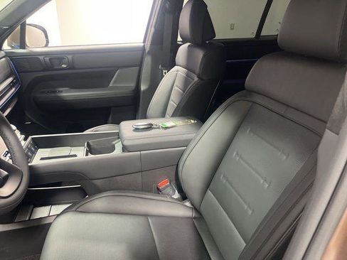 New 2025 Hyundai Santa Fe Calligraphy AWD/4WD image 8