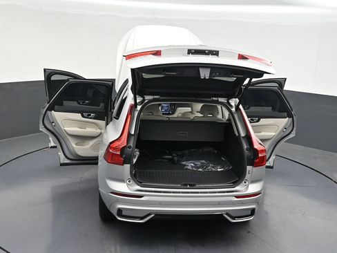 Certified 2025 Volvo XC60 T8 Plus w/ Protection Package Premier AWD/4WD image 37
