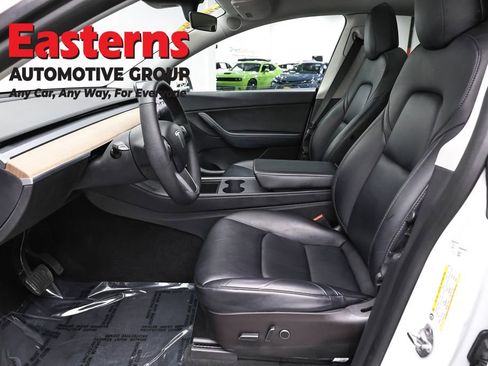 Used 2022 Tesla Model Y Long Range image 14