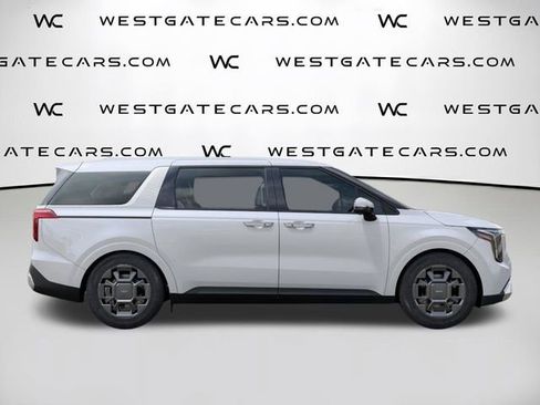 New 2026 Kia Carnival EX FWD image 10