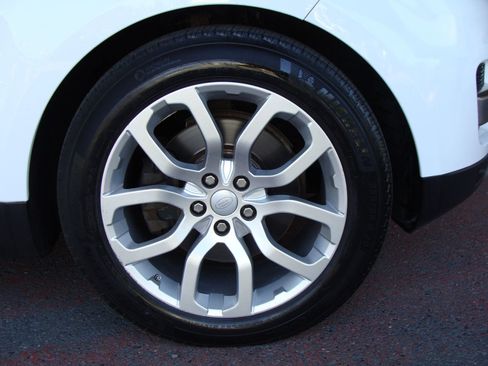 Used 2016 Land Rover Range Rover Sport HSE image 37