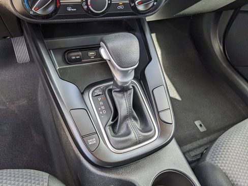 Certified 2025 Kia Soul LX image 28