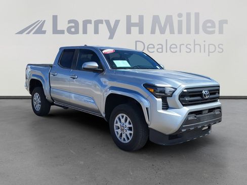 Certified 2025 Toyota Tacoma SR5 image 7