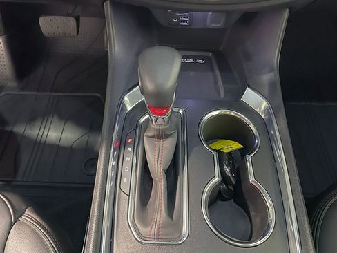 Used 2023 Chevrolet Traverse RS w/ LPO, Floor Liner Package image 27