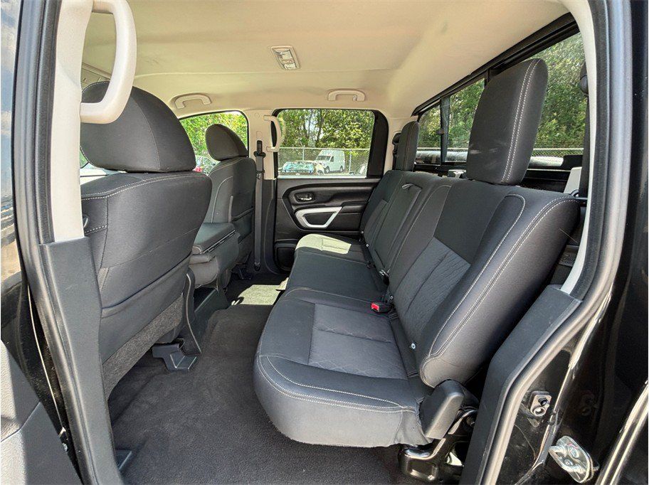 Used 2019 Nissan Titan SV RWD image 29
