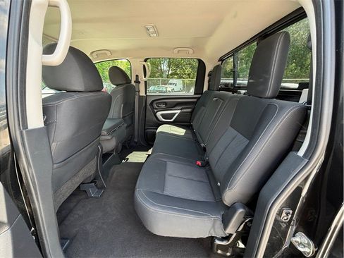 Used 2019 Nissan Titan SV RWD image 29
