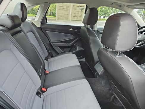 Used 2025 Volkswagen Jetta SE FWD image 16