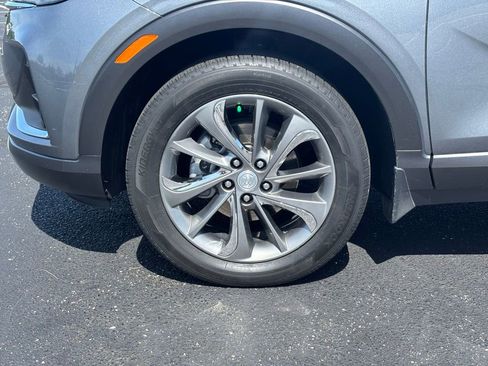 Used 2022 Buick Encore GX Essence FWD image 11