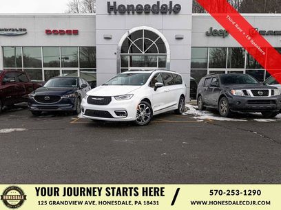 New 2026 Chrysler Pacifica Pinnacle